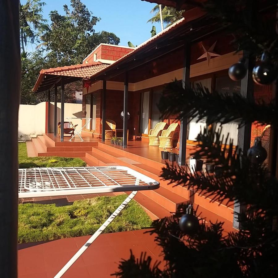 The Ixora - A Boutique Homestay วาร์คาลา ภายนอก รูปภาพ