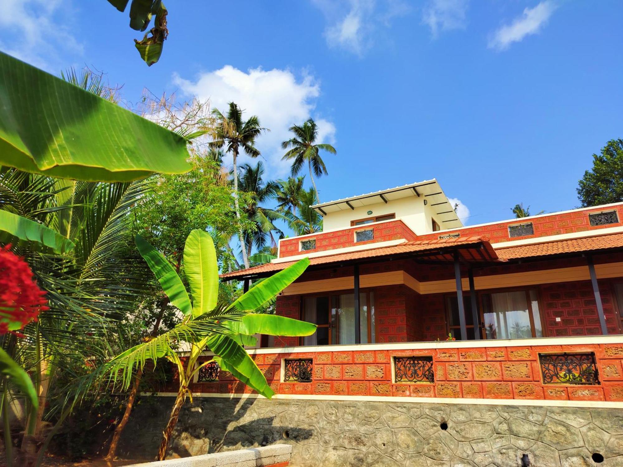 The Ixora - A Boutique Homestay วาร์คาลา ภายนอก รูปภาพ
