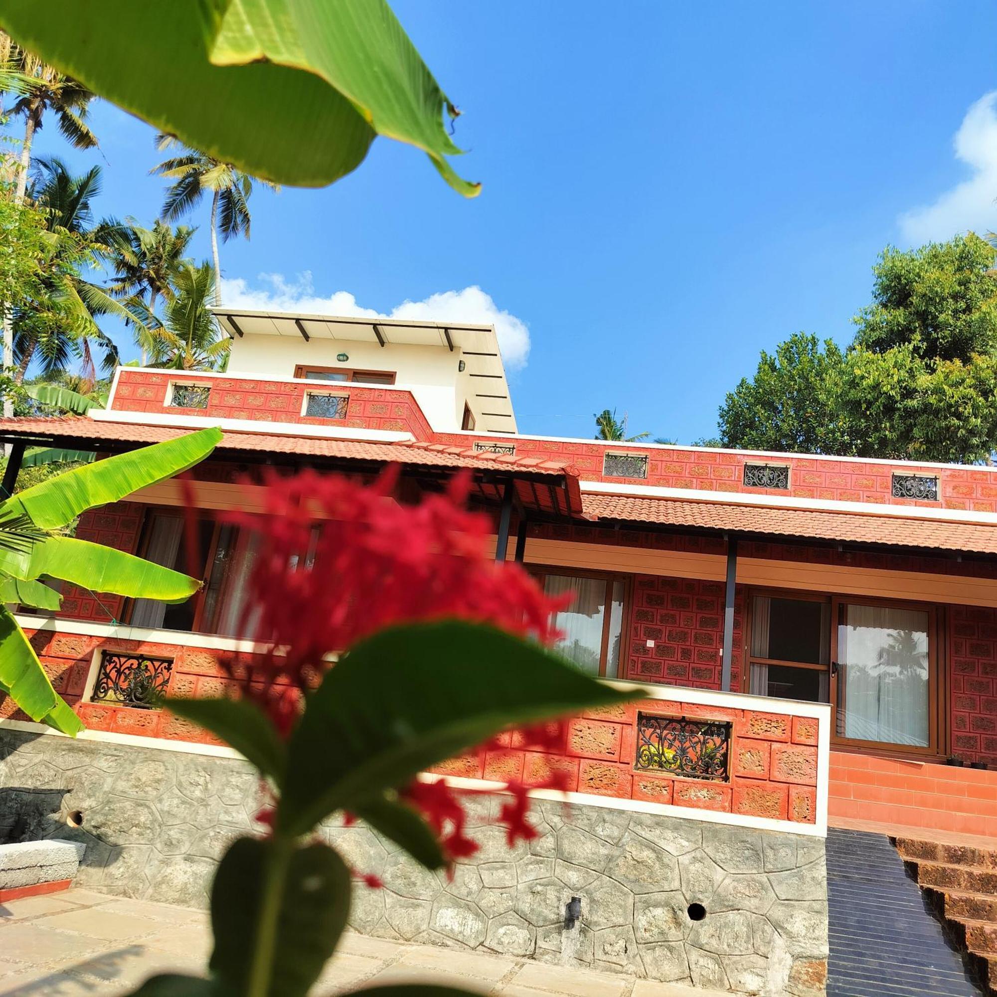 The Ixora - A Boutique Homestay วาร์คาลา ภายนอก รูปภาพ